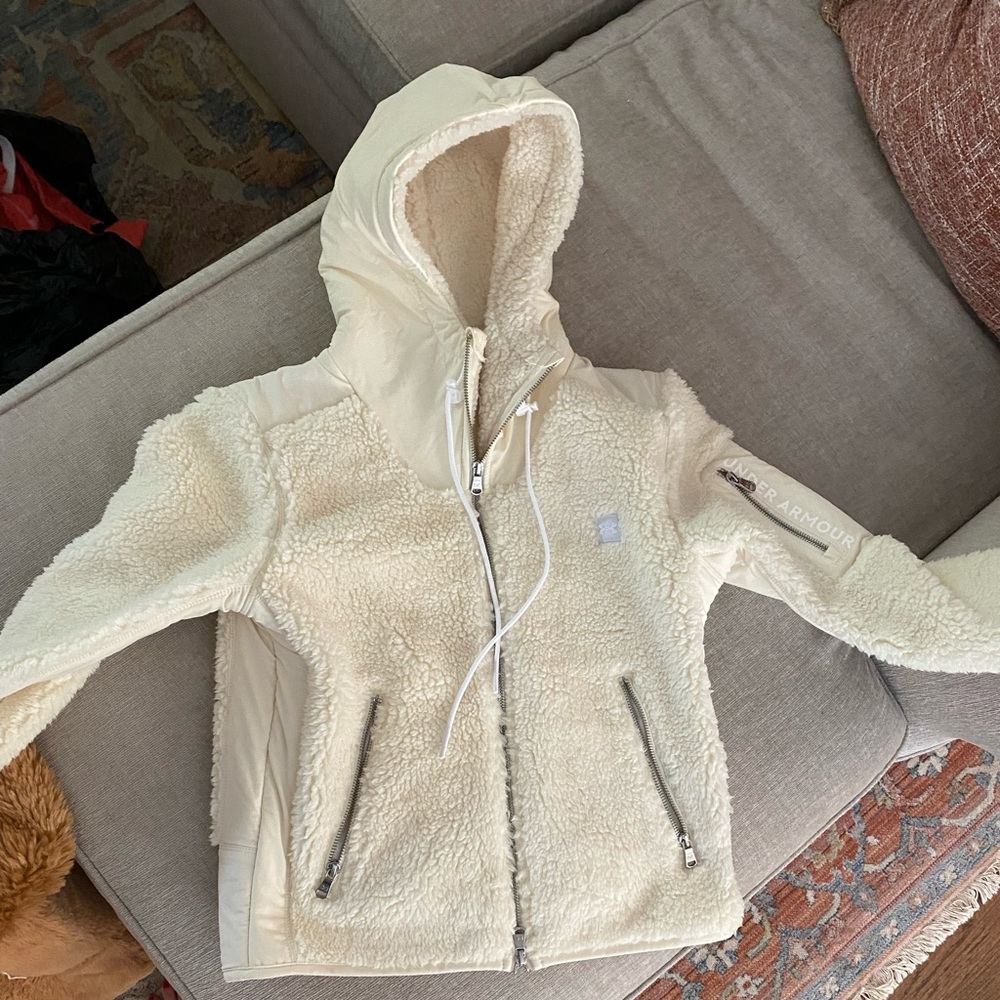 Under Armour Sherpa zip up - Cream - worn once